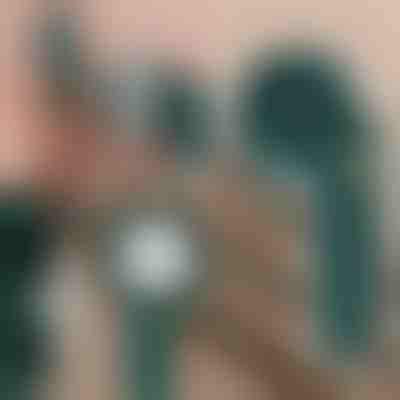 Dobíjecí holicí strojek pro dokonalé oblečení | FUZZOFF